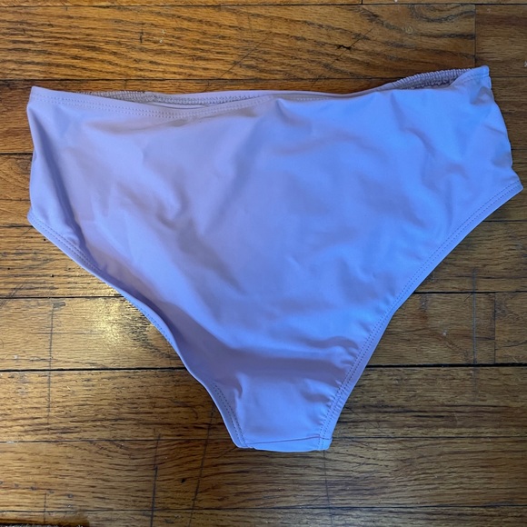 High rise bathing suit bottoms size medium - Picture 7 of 7